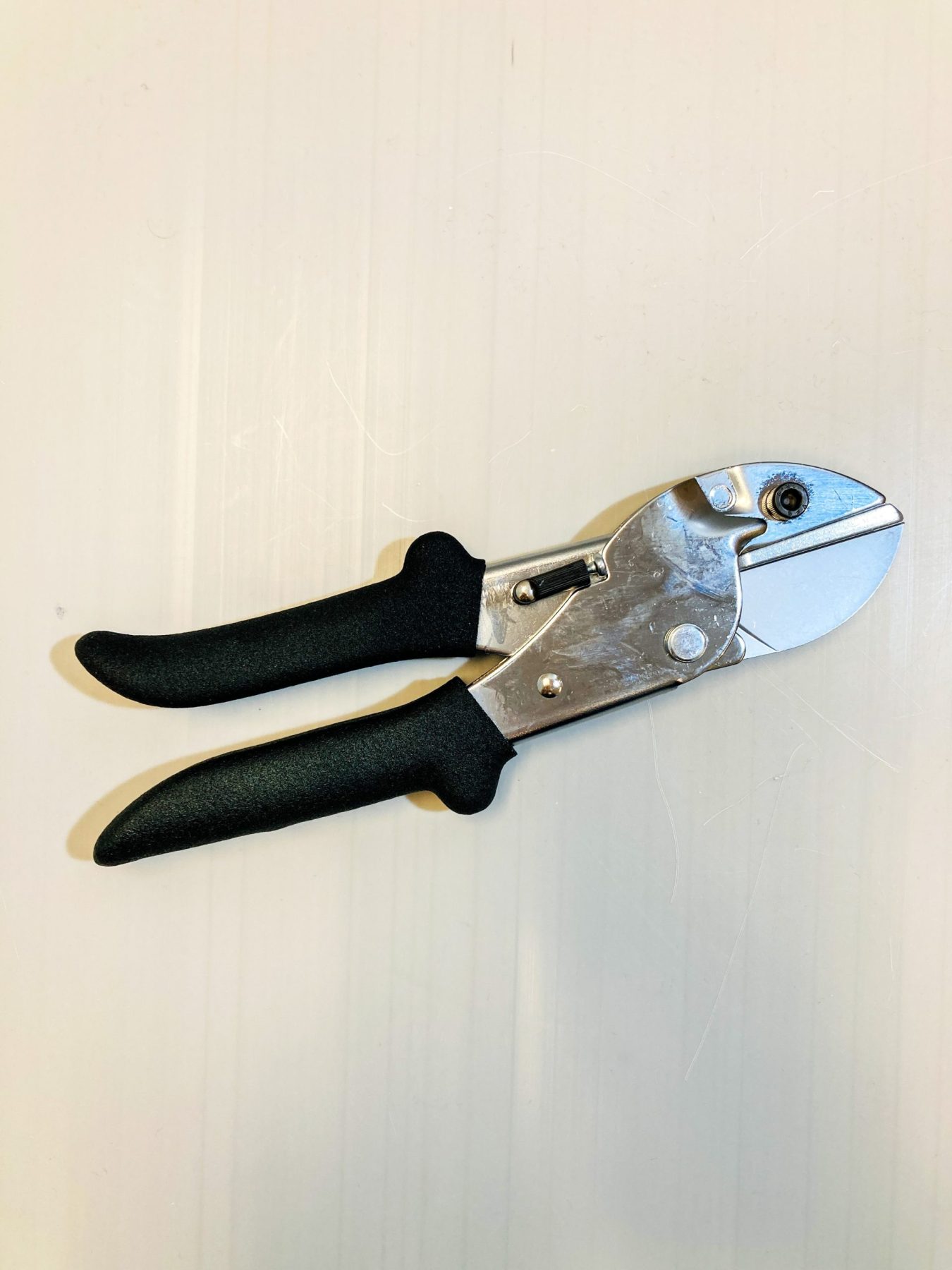 Gripper Shears Spire Wholesale Flooring Ltd